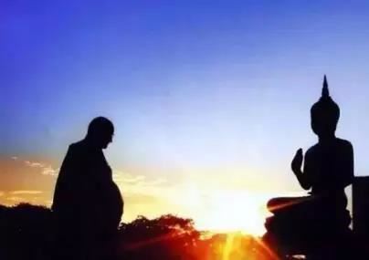 如何选择店铺门往哪开风水好的视频？门开向不同方向影响生意吗？