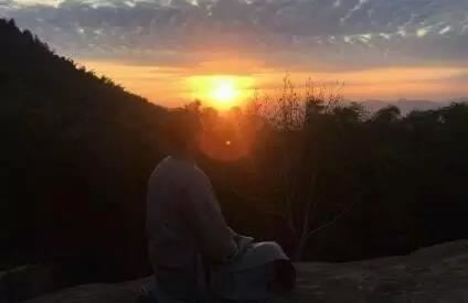 花瓶怎么摆放才能起作用，客厅中央可不可以放