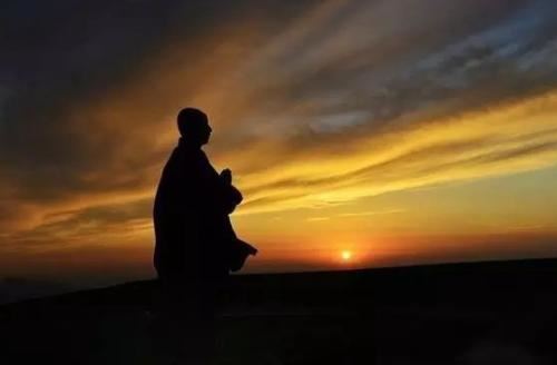 房屋风水免费咨询如何布置家居以吸收财气？