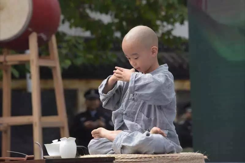 想在分手后挽回前女友的心  这一点你绝对做错了