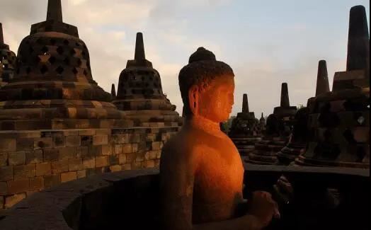 八字免费算命?八字算命的准确性与局限性揭秘