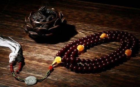 爱情的相处模式应该是可以缠绵悱恻，亦可互不干扰