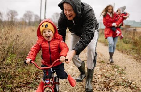 排卵后有淡淡异味的白带是不是已经着床了？