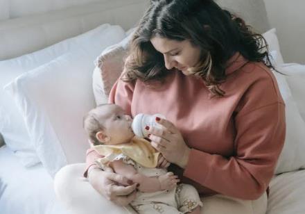 孕早期吃芬吗通保胎一般吃到几周就得停？