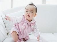 0-3个月正确抱婴儿姿势图解分享，8种抱法各有好处