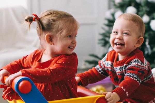 孕妇怀孕可以用哪些科学方法来确定胎儿的性别？怎么能知道男孩女孩呢？