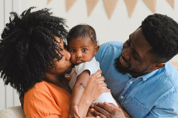 头胎孕吐严重二胎不吐性别一样吗？怀孕了可以根据身体症状判断男女吗？