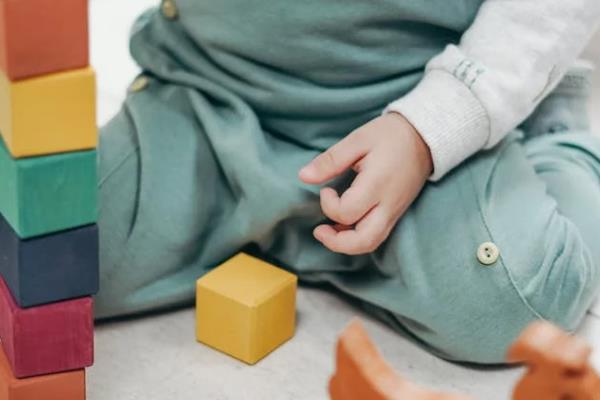 孕妇快速退烧小妙招，热水泡脚不影响胎儿发育放心用