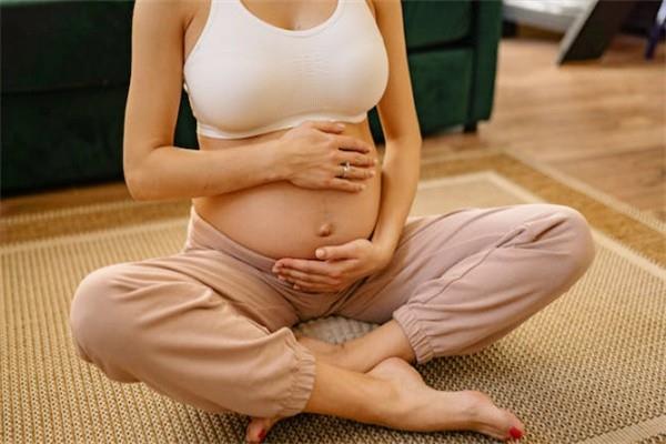 揭秘移植鲜胚对身体的三大伤害，警惕异位妊娠影响女性健康